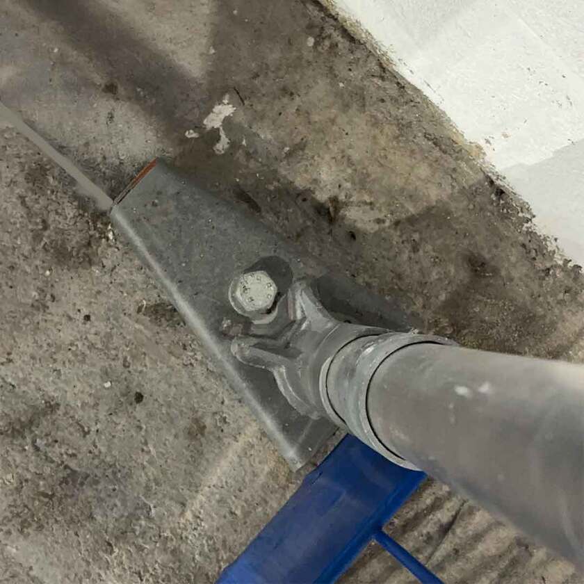 Standardfod til runde rækværksstolper 