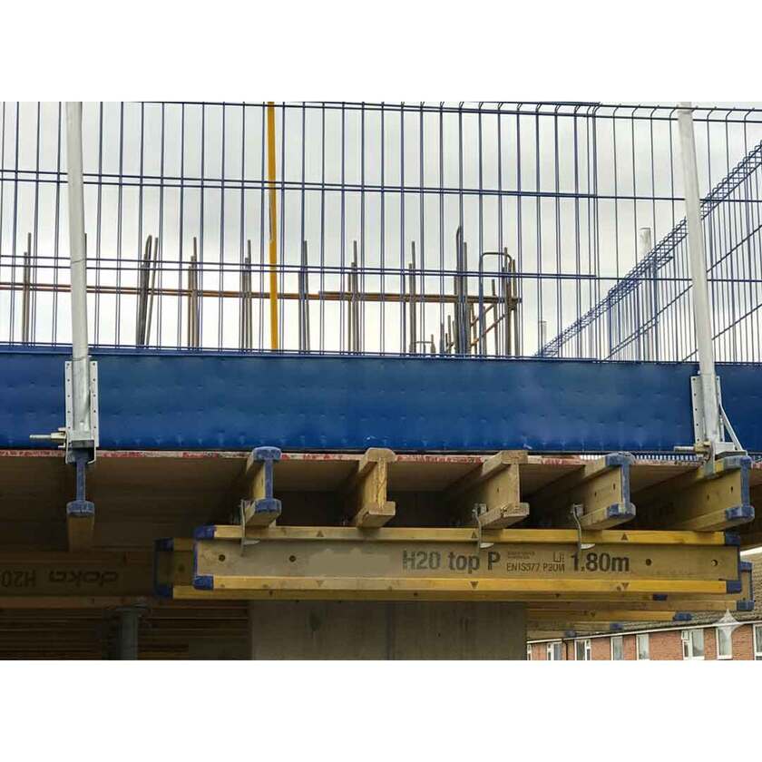 Beslag til trædrager til rund rækværksstolpe